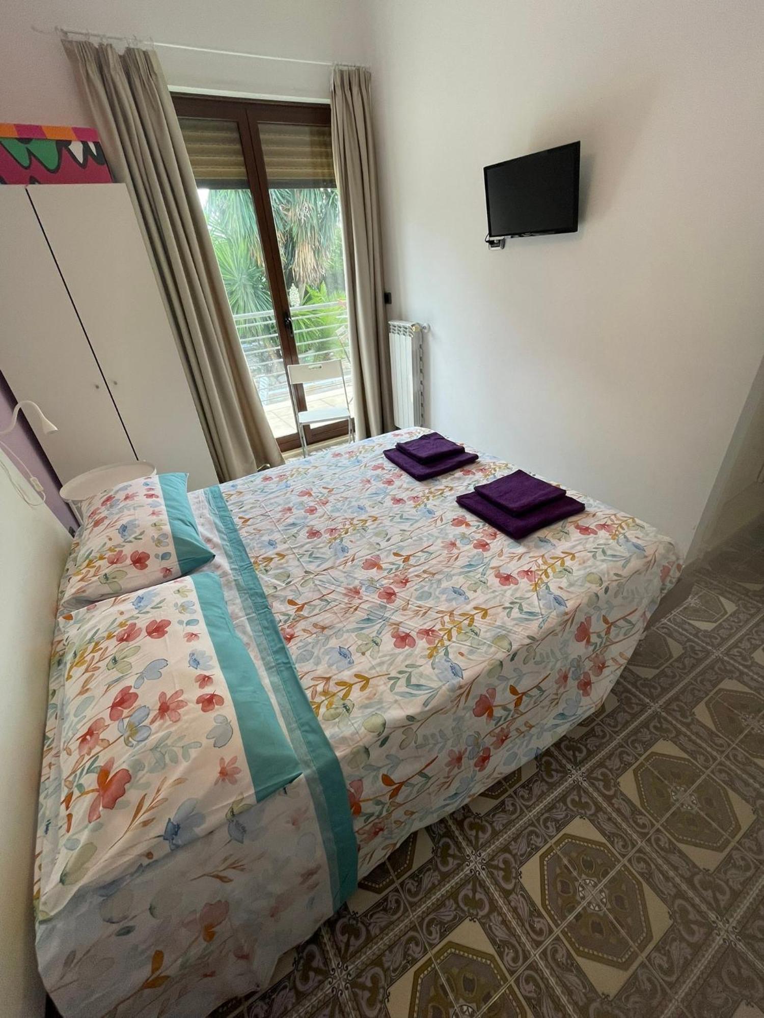 Bed and Breakfast Trentatre Quarantatre à Mola di Bari Extérieur photo